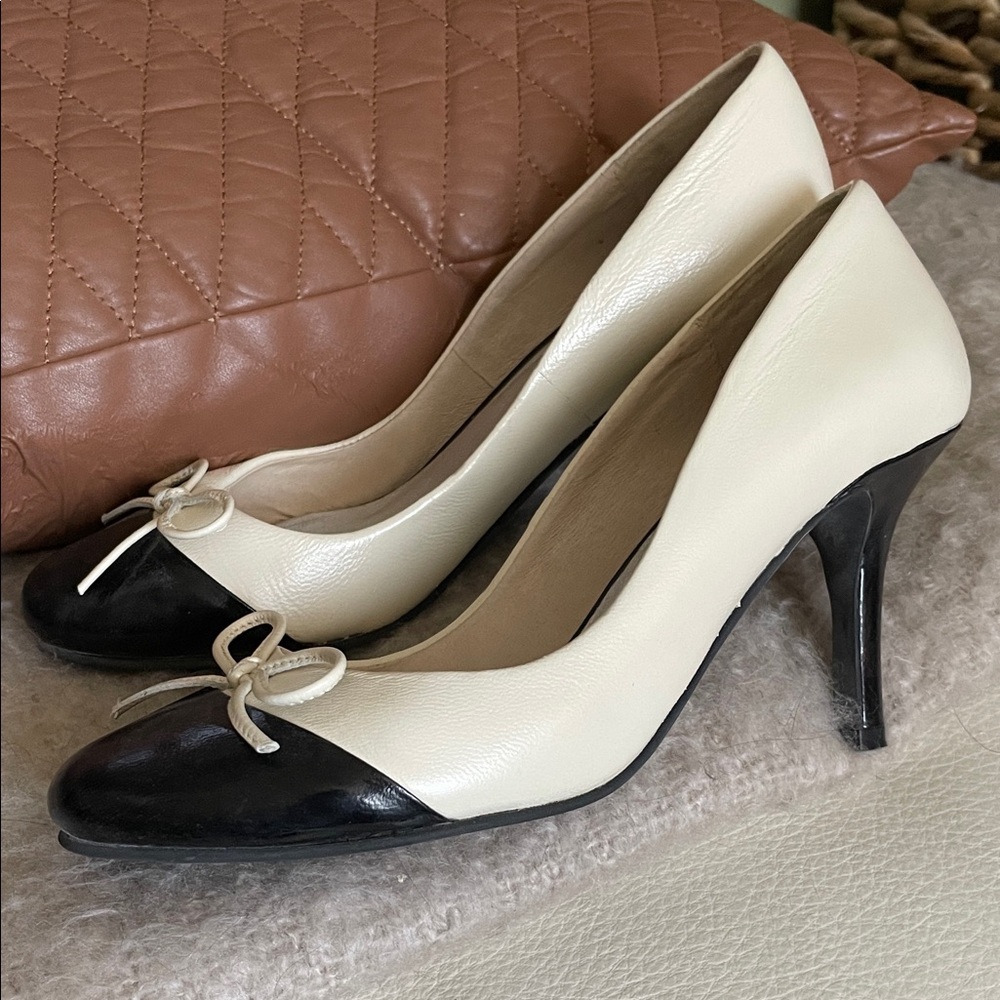 Elegant Two-Tone Women's Heels